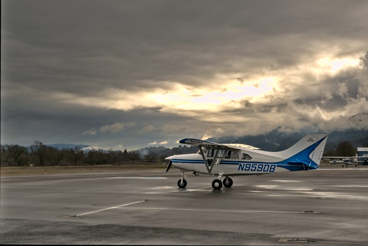 Home 126 airplane 5816141 1920